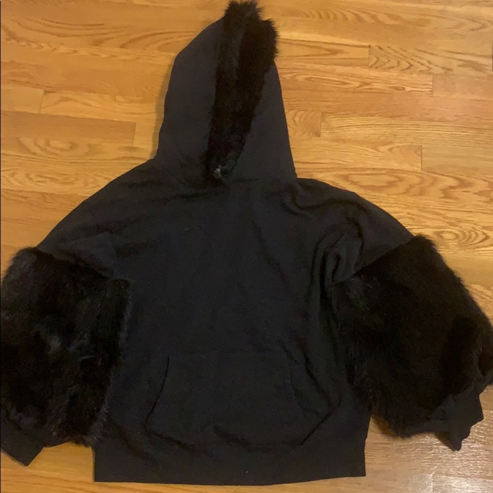 Express Sz XS black Faux fur hoodie Women’s top